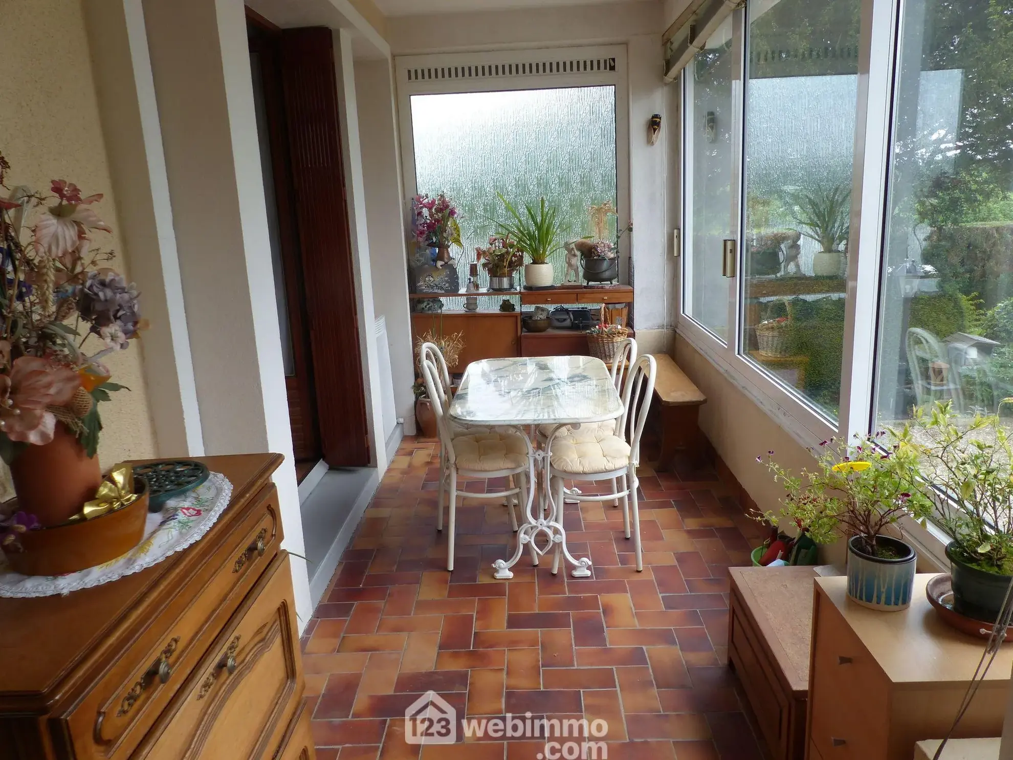 Maison à vendre de 142 m² à Saint-Jacques-sur-Darnétal avec dépendances et grand terrain 