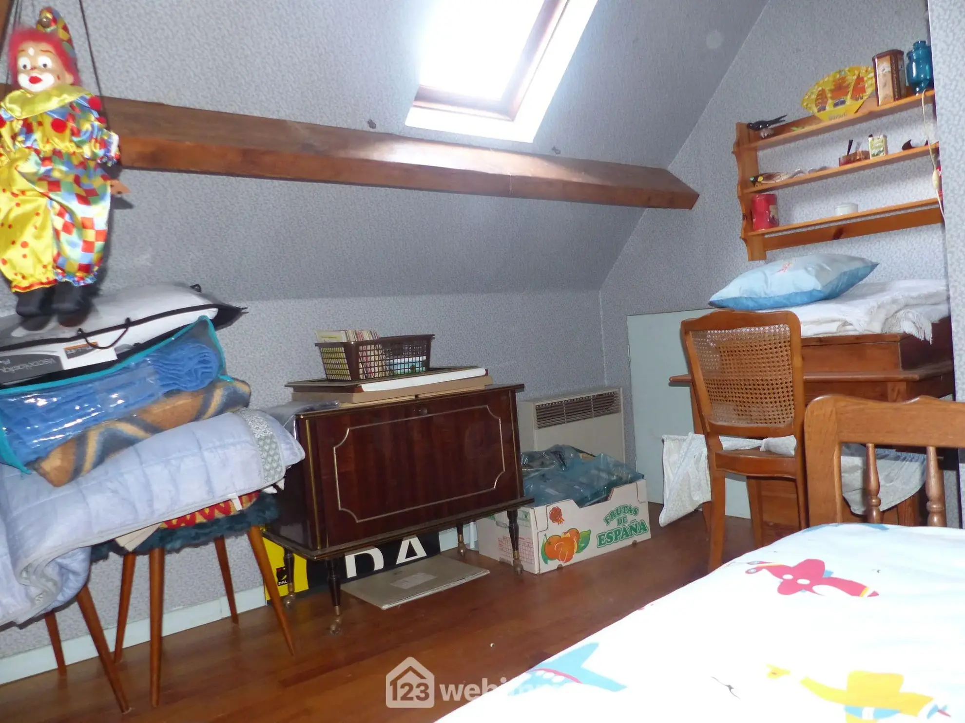Maison à vendre de 142 m² à Saint-Jacques-sur-Darnétal avec dépendances et grand terrain 