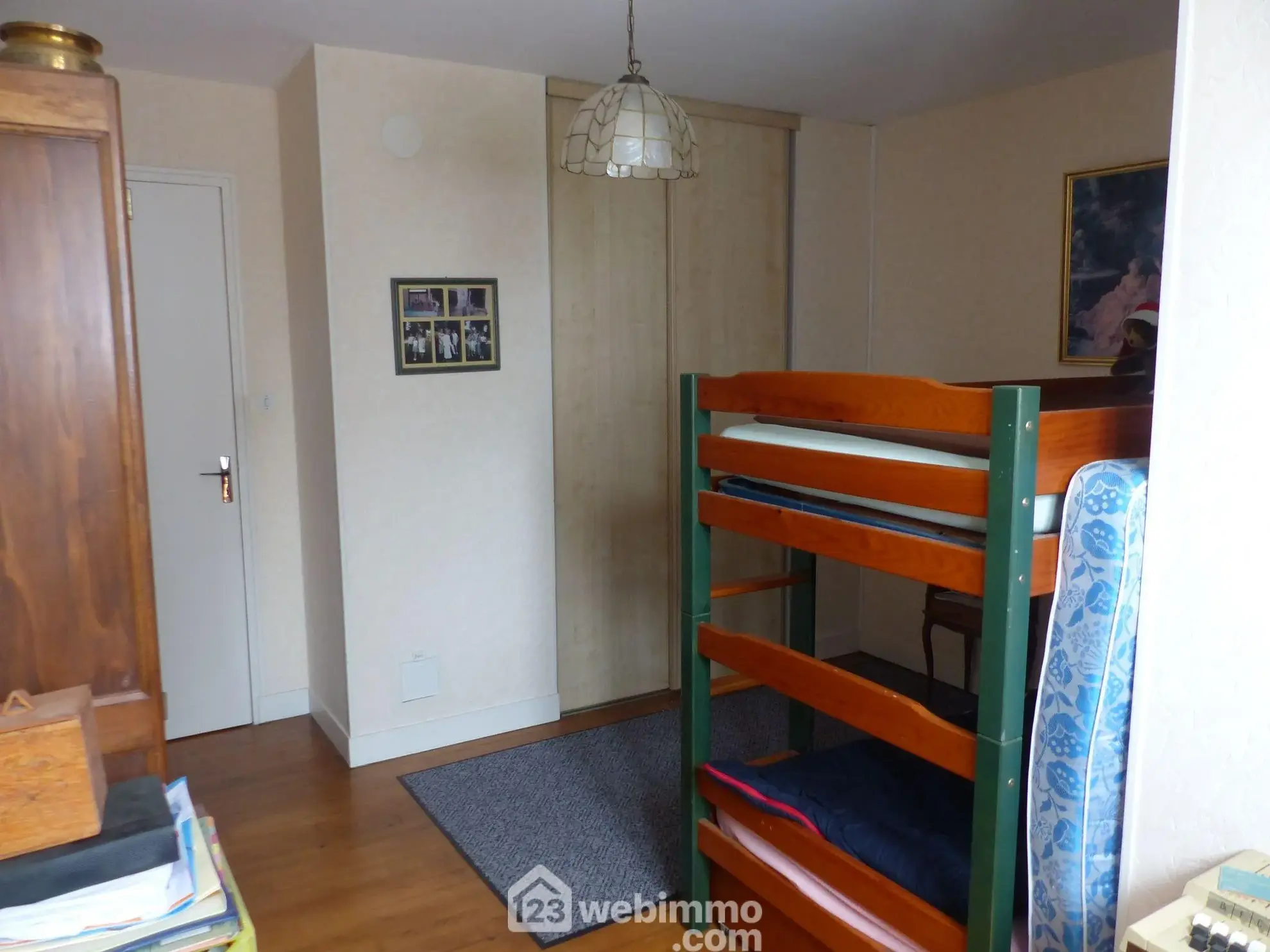 Maison à vendre de 142 m² à Saint-Jacques-sur-Darnétal avec dépendances et grand terrain 