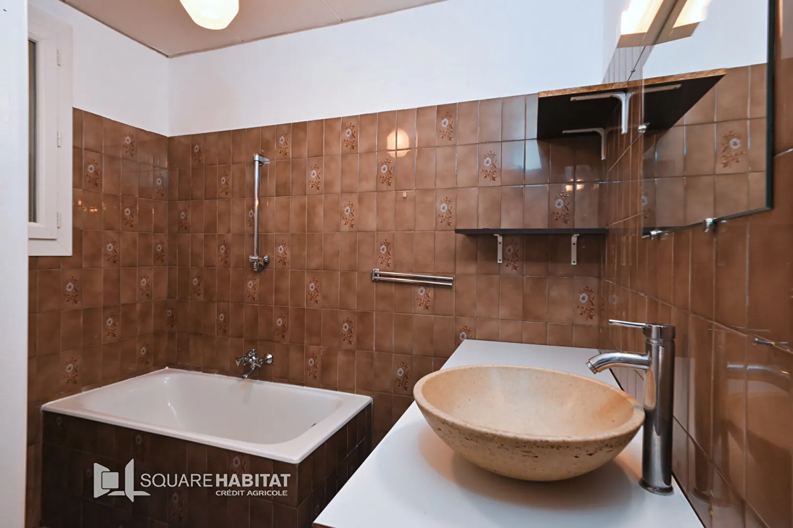 Appartement traversant de 76 m² à Saint-Antoine, Marseille, dernier étage 