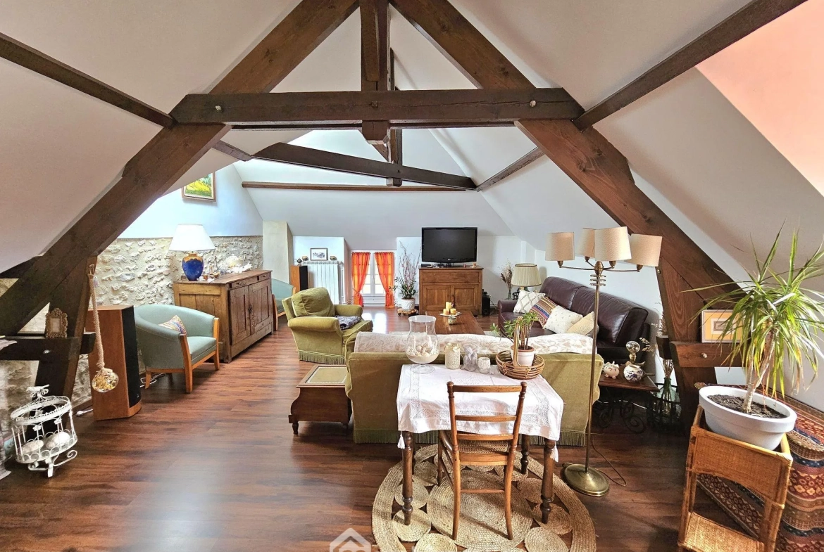 Maison de 97 m² à Nanteau-sur-Lunain avec terrasse et jardin arboré 