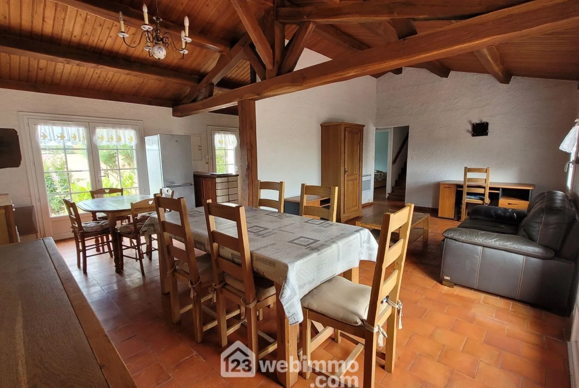 Belle maison vendéenne à Longeville-sur-Mer avec grand terrain et garage 