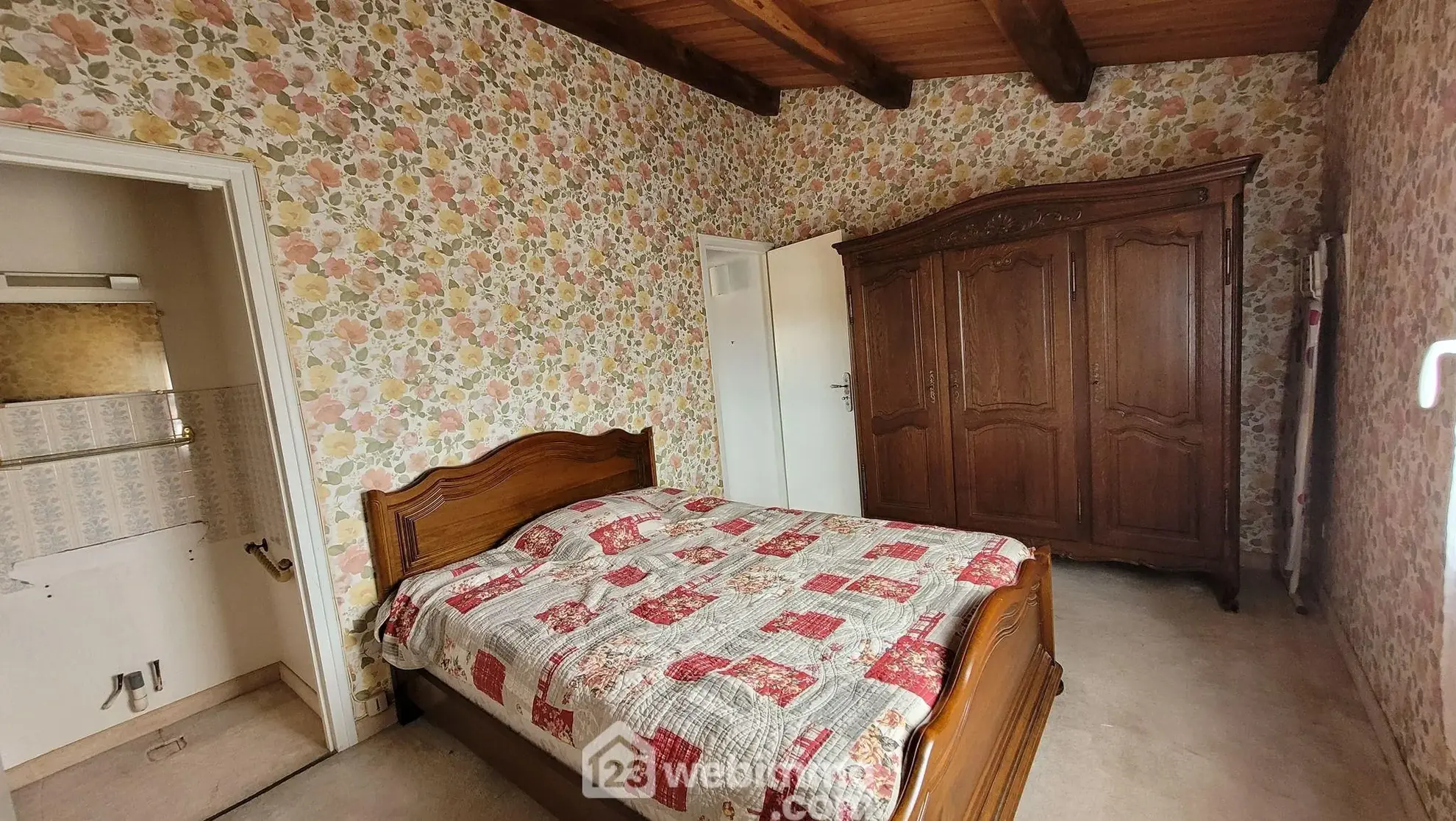 Belle maison vendéenne à Longeville-sur-Mer avec grand terrain et garage 