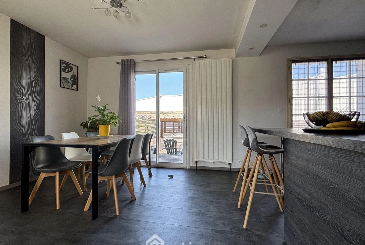 Maison de plain-pied 114 m² à Châtellerault avec 4 chambres et terrasse 