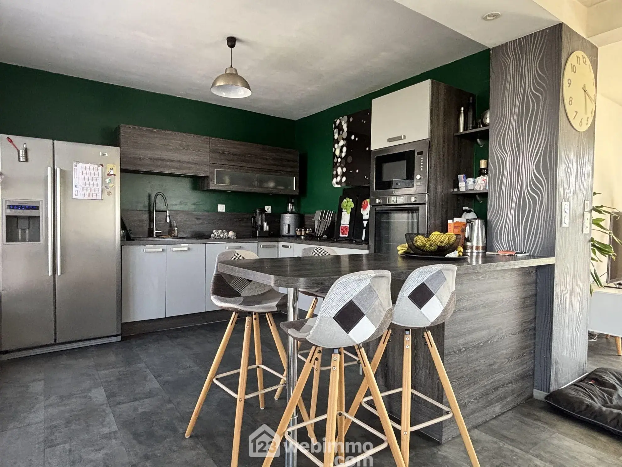 Maison de plain-pied 114 m² à Châtellerault avec 4 chambres et terrasse 
