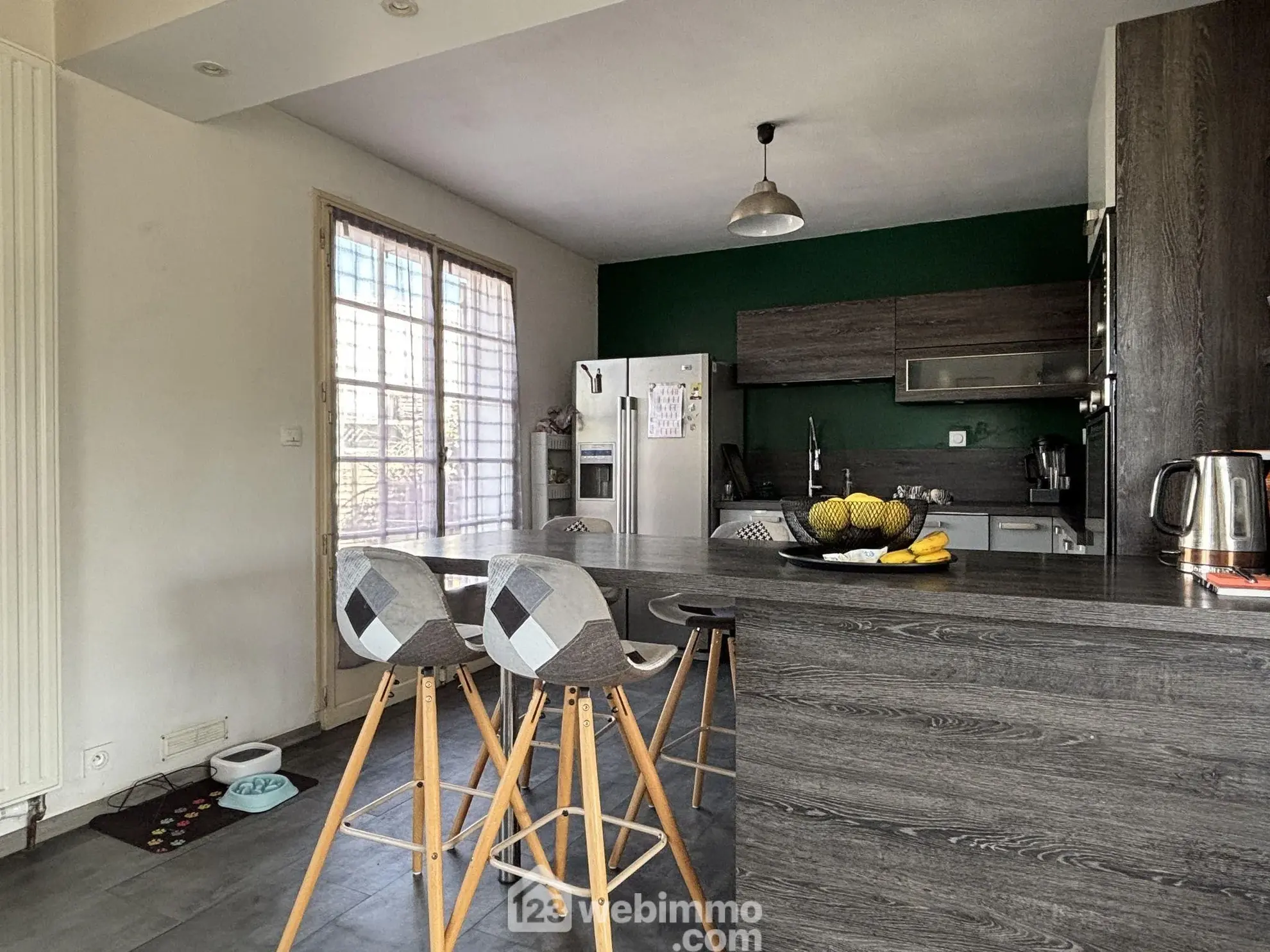 Maison de plain-pied 114 m² à Châtellerault avec 4 chambres et terrasse 