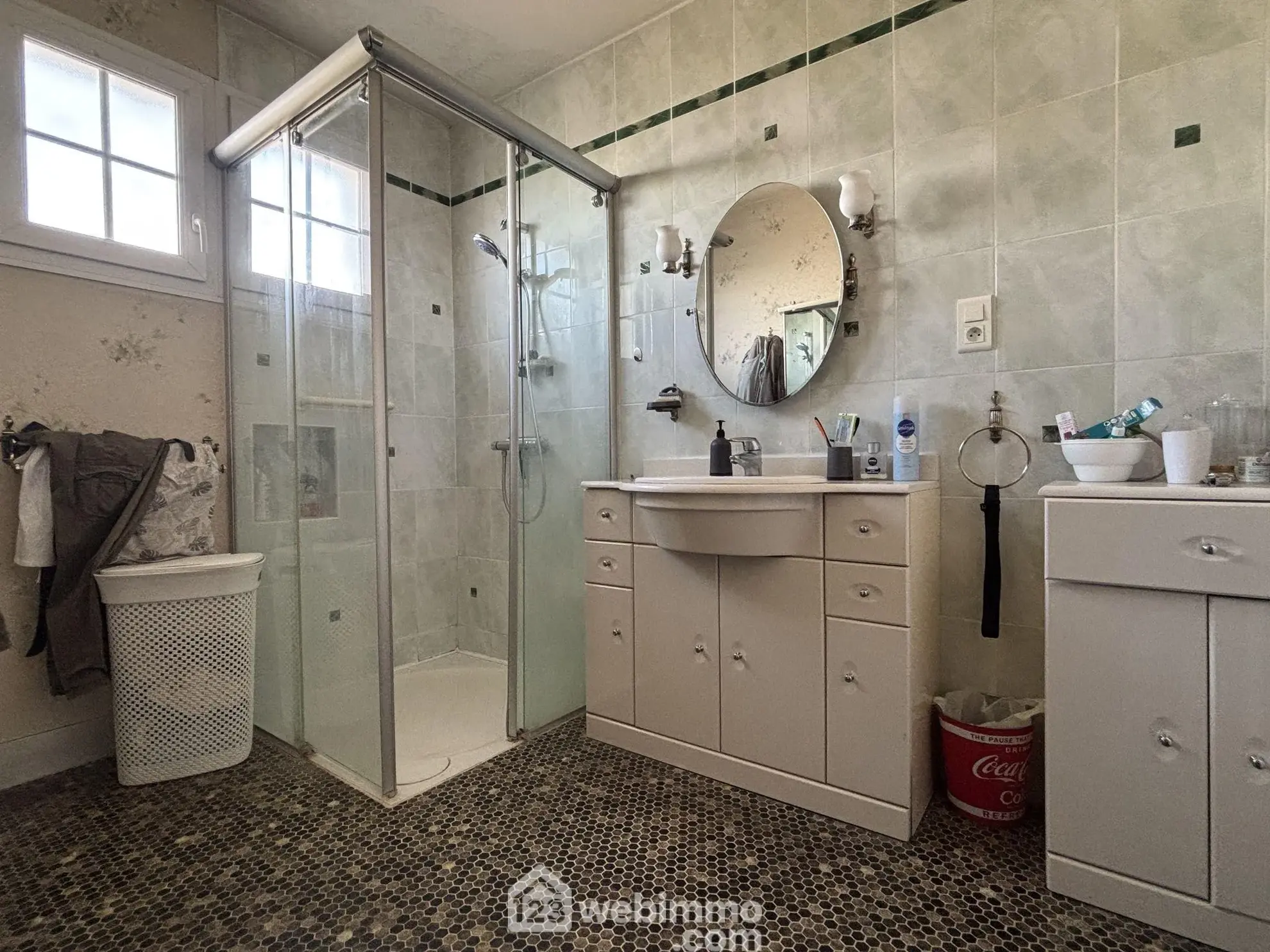 Maison de plain-pied 114 m² à Châtellerault avec 4 chambres et terrasse 