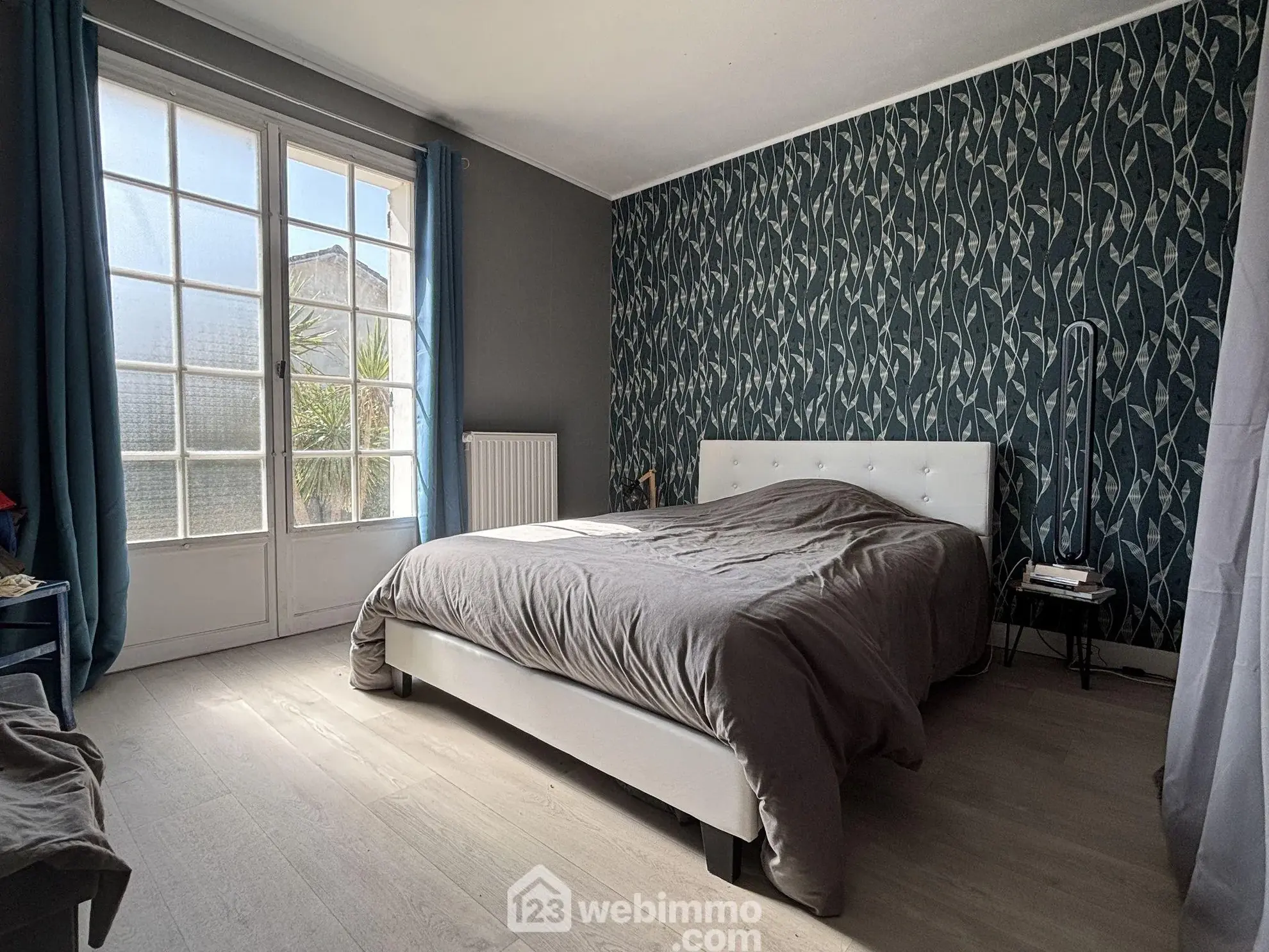 Maison de plain-pied 114 m² à Châtellerault avec 4 chambres et terrasse 