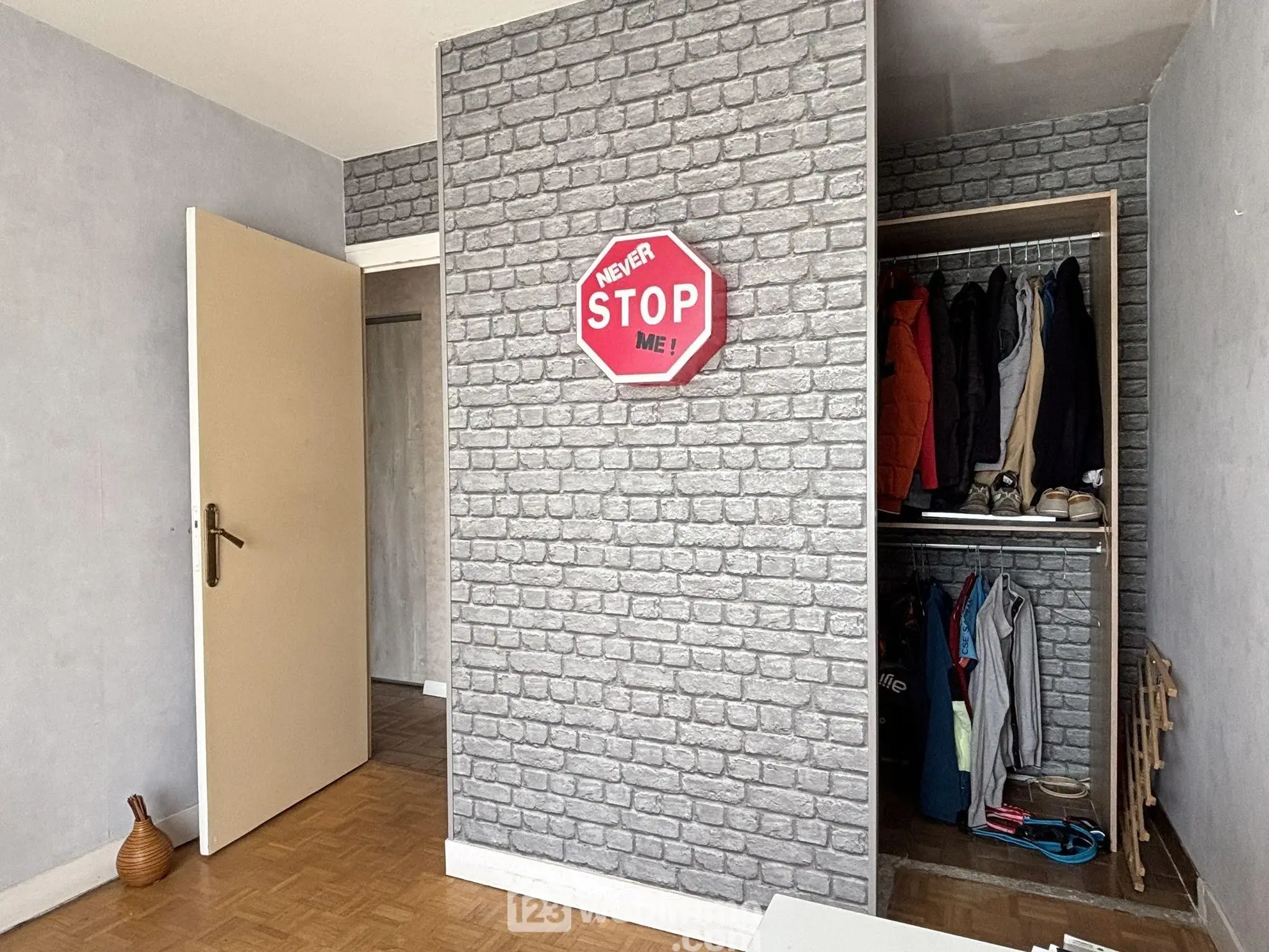 Maison de plain-pied 114 m² à Châtellerault avec 4 chambres et terrasse 