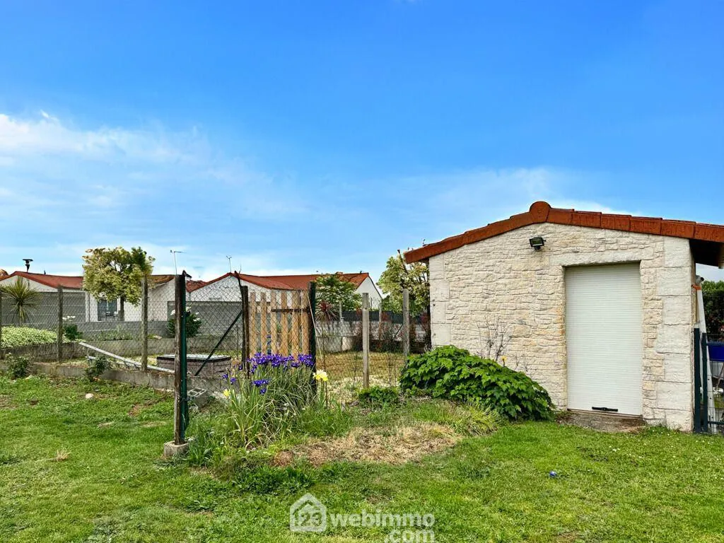 Belle maison familiale de 83m² à Loublande avec jardin et potentiel piscine 