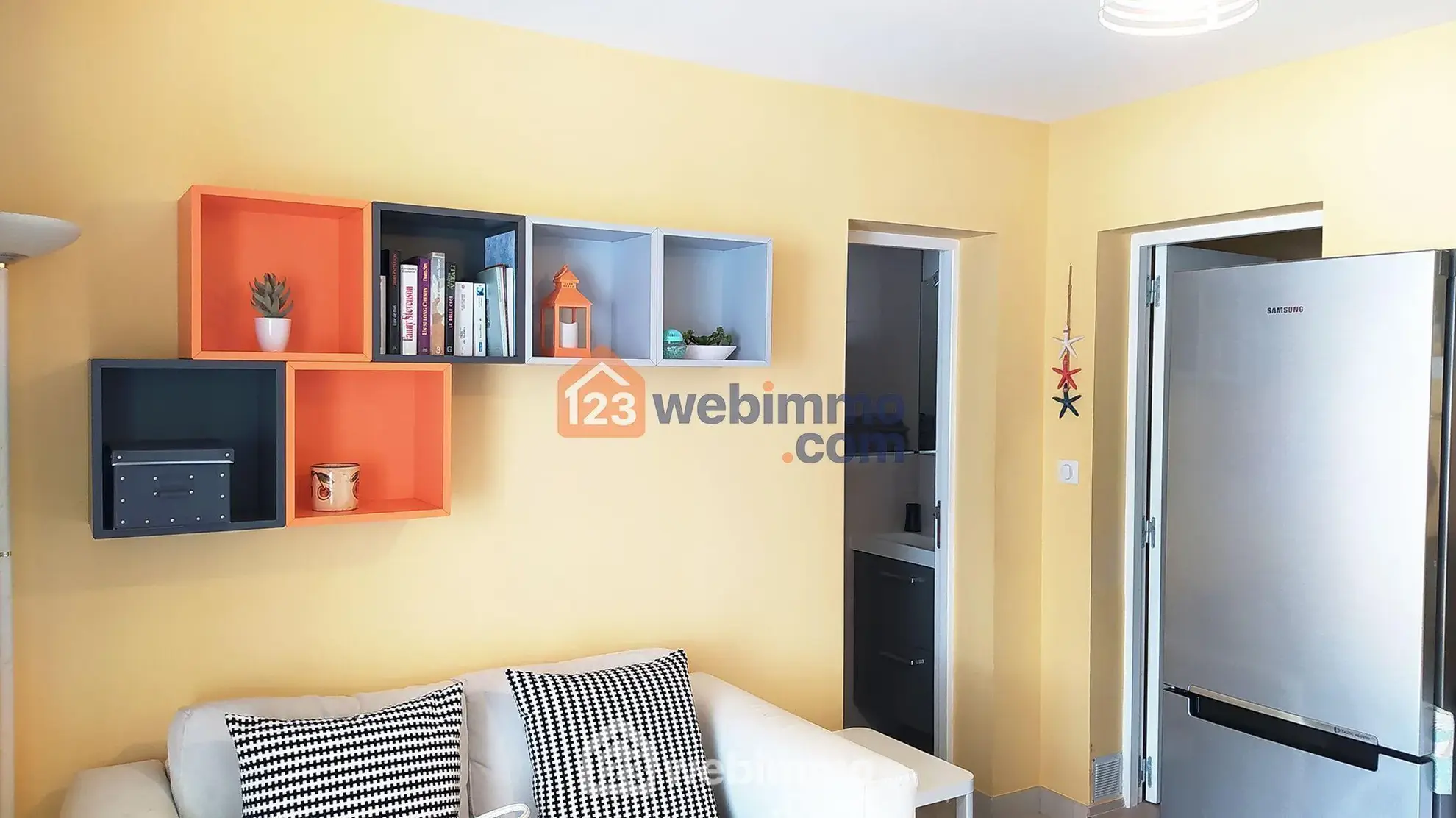 Appartement T2 rénové de 30m² face aux plages à Saintes-Maries-de-la-Mer 