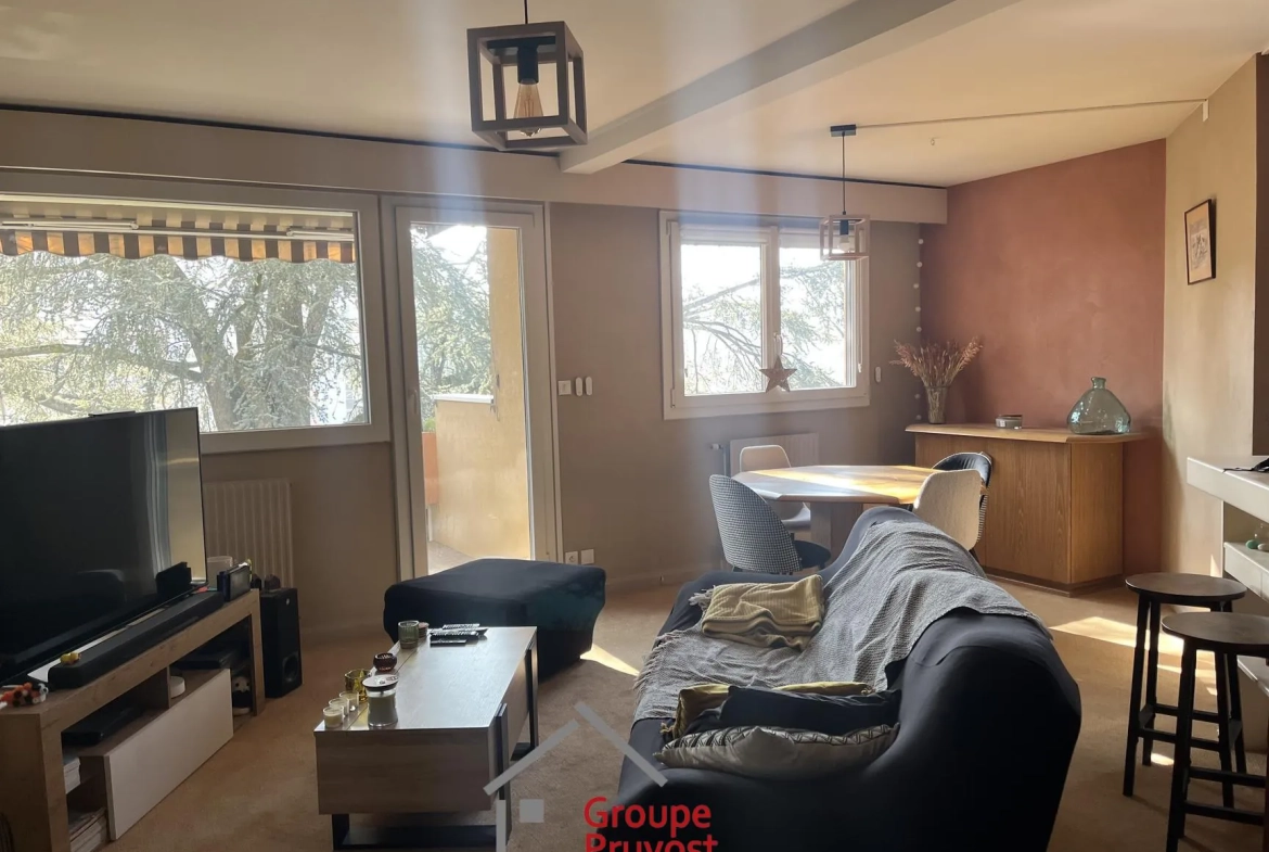 Appartement spacieux de 112 m² avec 4 chambres à Villefranche-sur-Saône 
