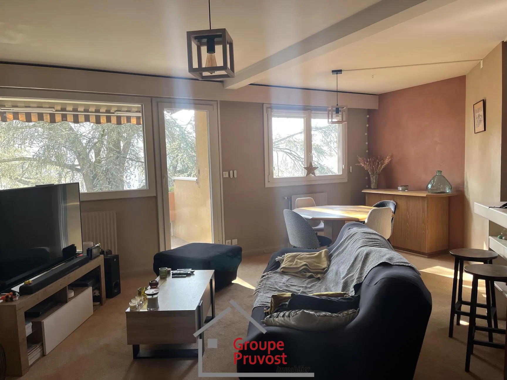 Appartement spacieux de 112 m² avec 4 chambres à Villefranche-sur-Saône 
