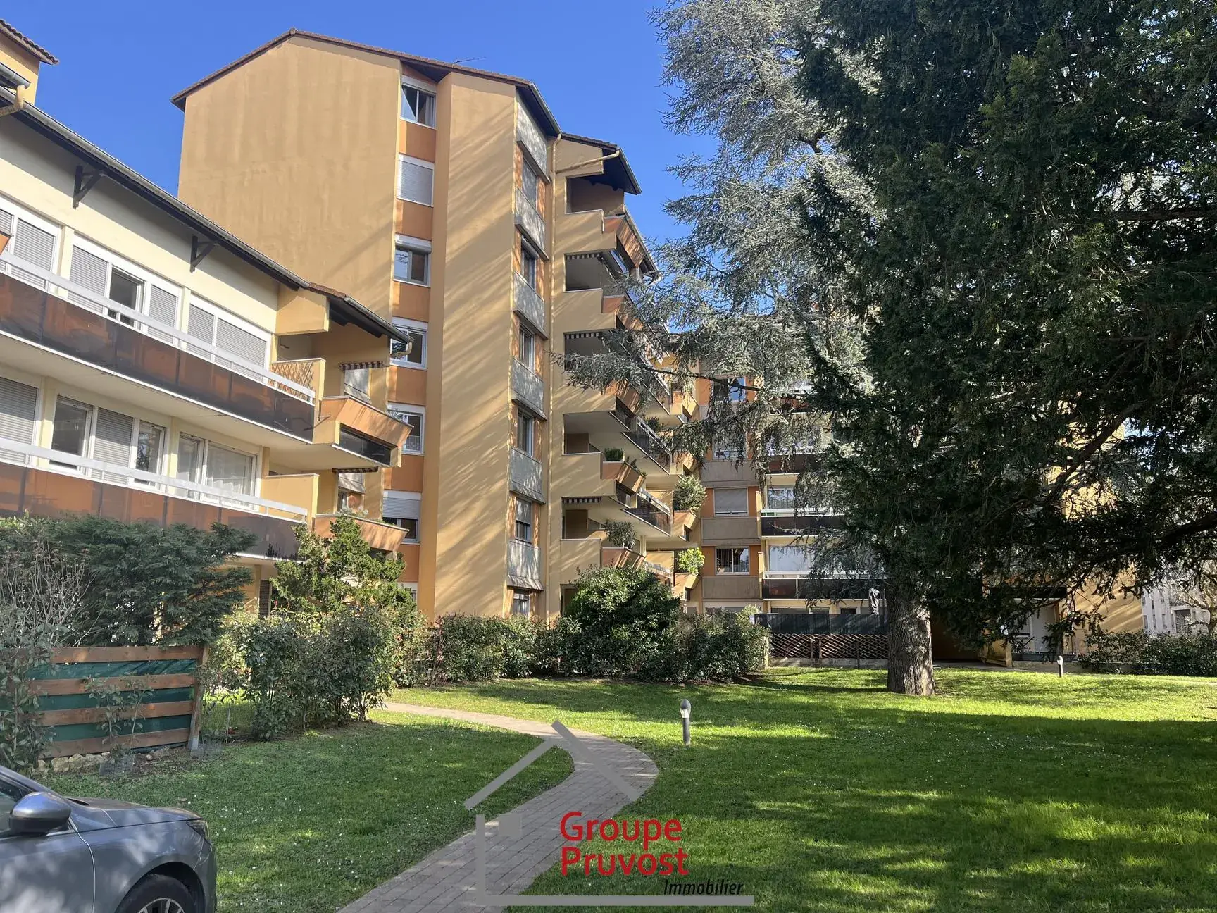 Appartement spacieux de 112 m² avec 4 chambres à Villefranche-sur-Saône 
