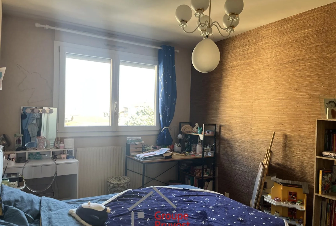 Appartement spacieux de 112 m² avec 4 chambres à Villefranche-sur-Saône 