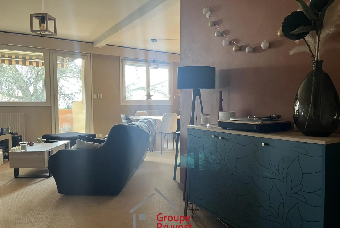 Appartement spacieux de 112 m² avec 4 chambres à Villefranche-sur-Saône 