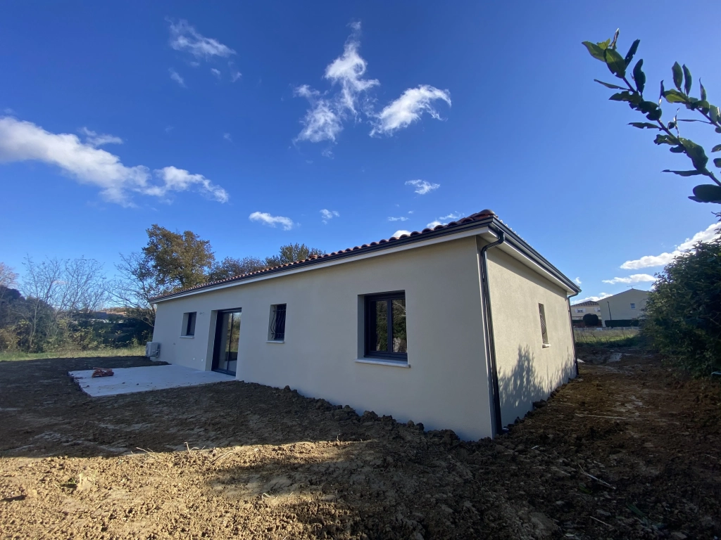 Maison neuve RE 2020 à construire à Pins-Justaret avec 3 chambres et options personnalisables