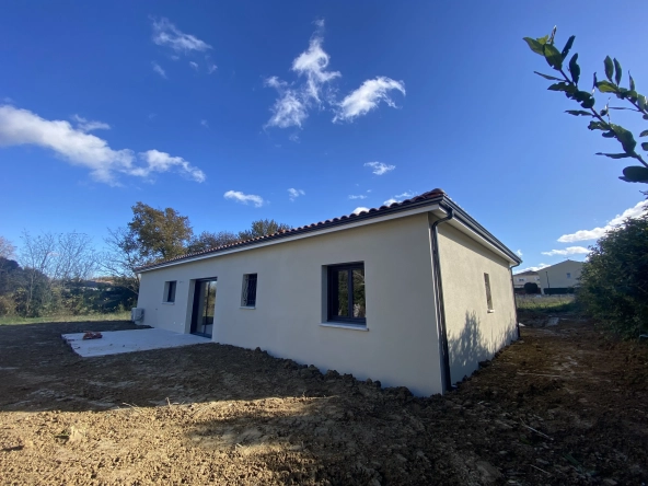 Maison neuve RE 2020 à construire à Pins-Justaret avec 3 chambres et options personnalisables