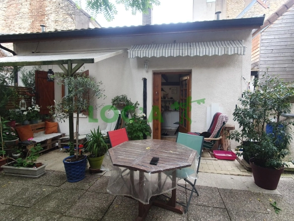 Charmante maison F2 à Dijon avec cour et terrasse, centre-ville - Réf. 21617