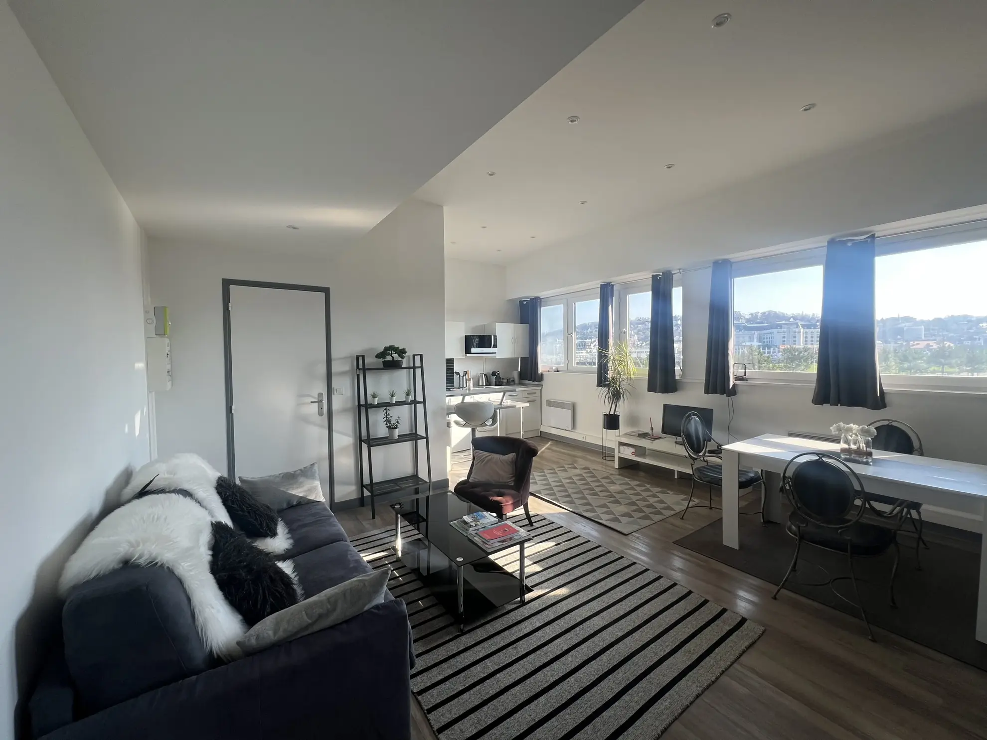 Studio à vendre à Deauville avec vue mer, idéal investissement ou pied-à-terre 