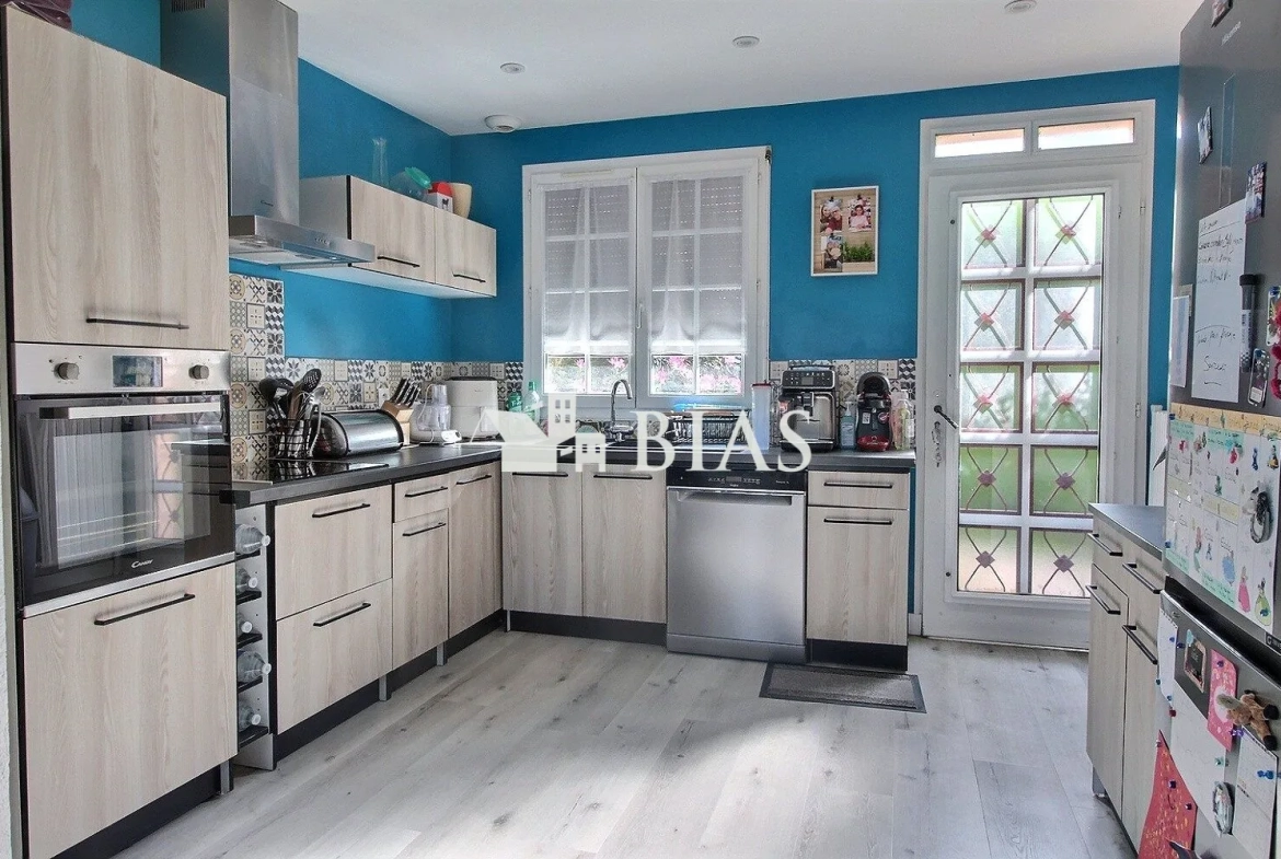 Belle maison à vendre à Barentin avec grand sous-sol et 3 chambres 
