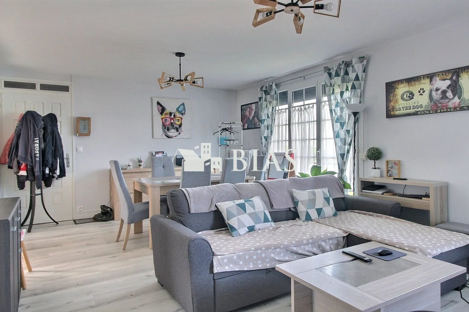 Belle maison à vendre à Barentin avec grand sous-sol et 3 chambres 
