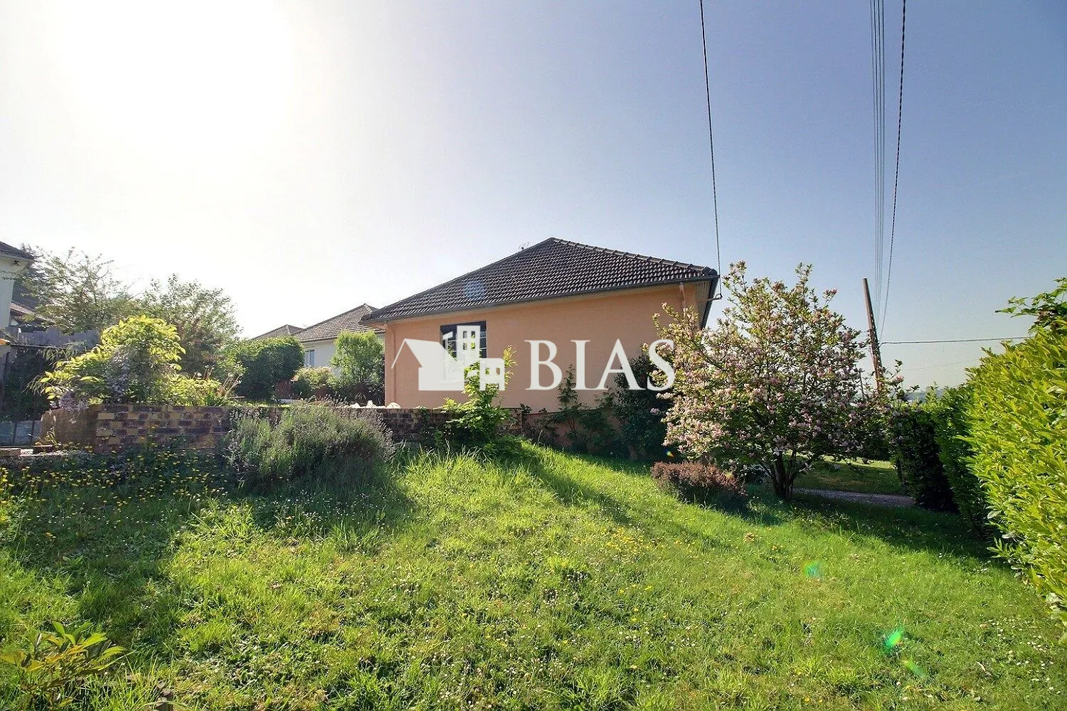 Belle maison à vendre à Barentin avec grand sous-sol et 3 chambres 