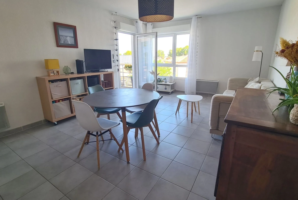 Appartement T2 de 50 m2 avec terrasse à Candillargues, proche gare et aéroport 