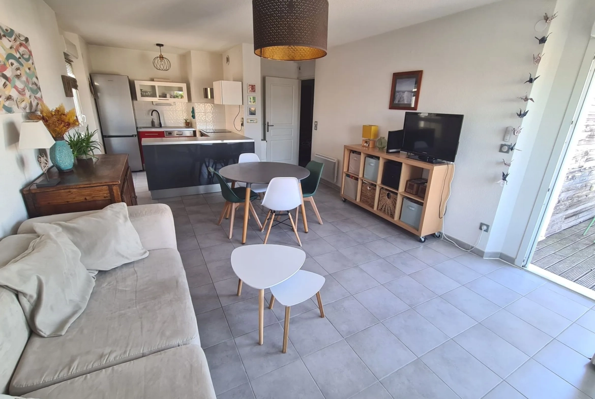 Appartement T2 de 50 m2 avec terrasse à Candillargues, proche gare et aéroport 