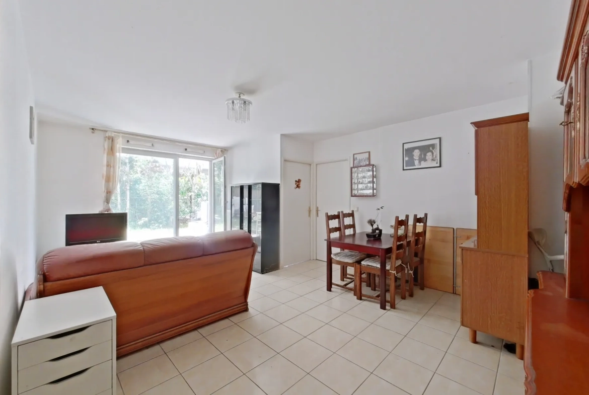 Appartement 4 pièces avec jardin à Noisiel près du RER A 
