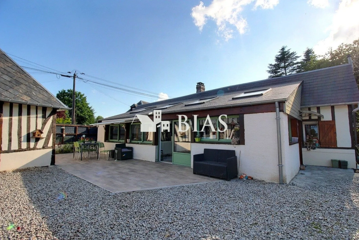 Maison de village normande avec jardin proche Brionne et Bernay 