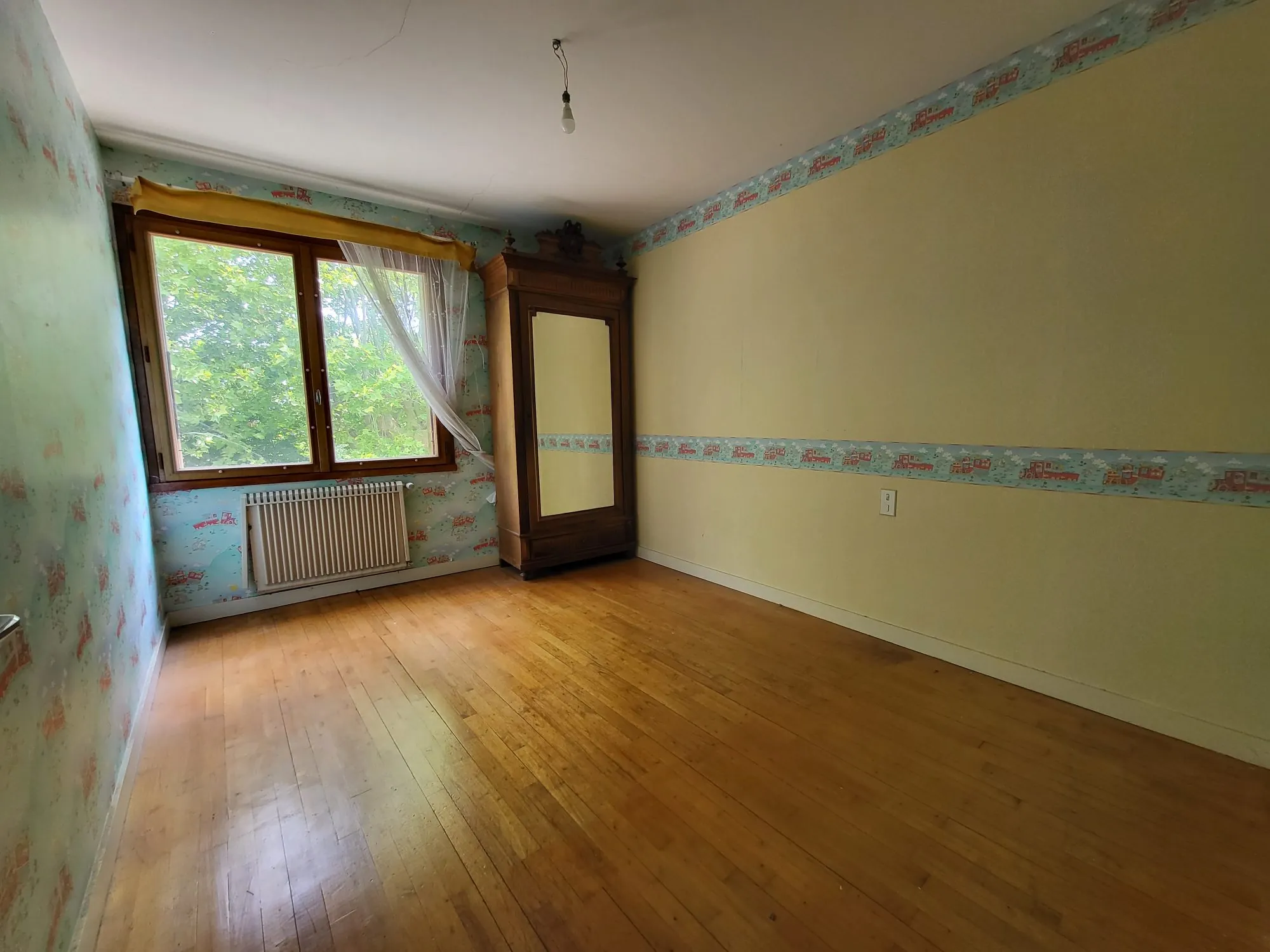 Belle maison familiale avec grand garage à Loulay (17330) 