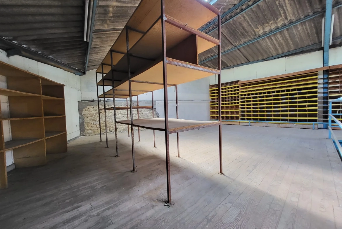 Belle maison familiale avec grand garage à Loulay (17330) 