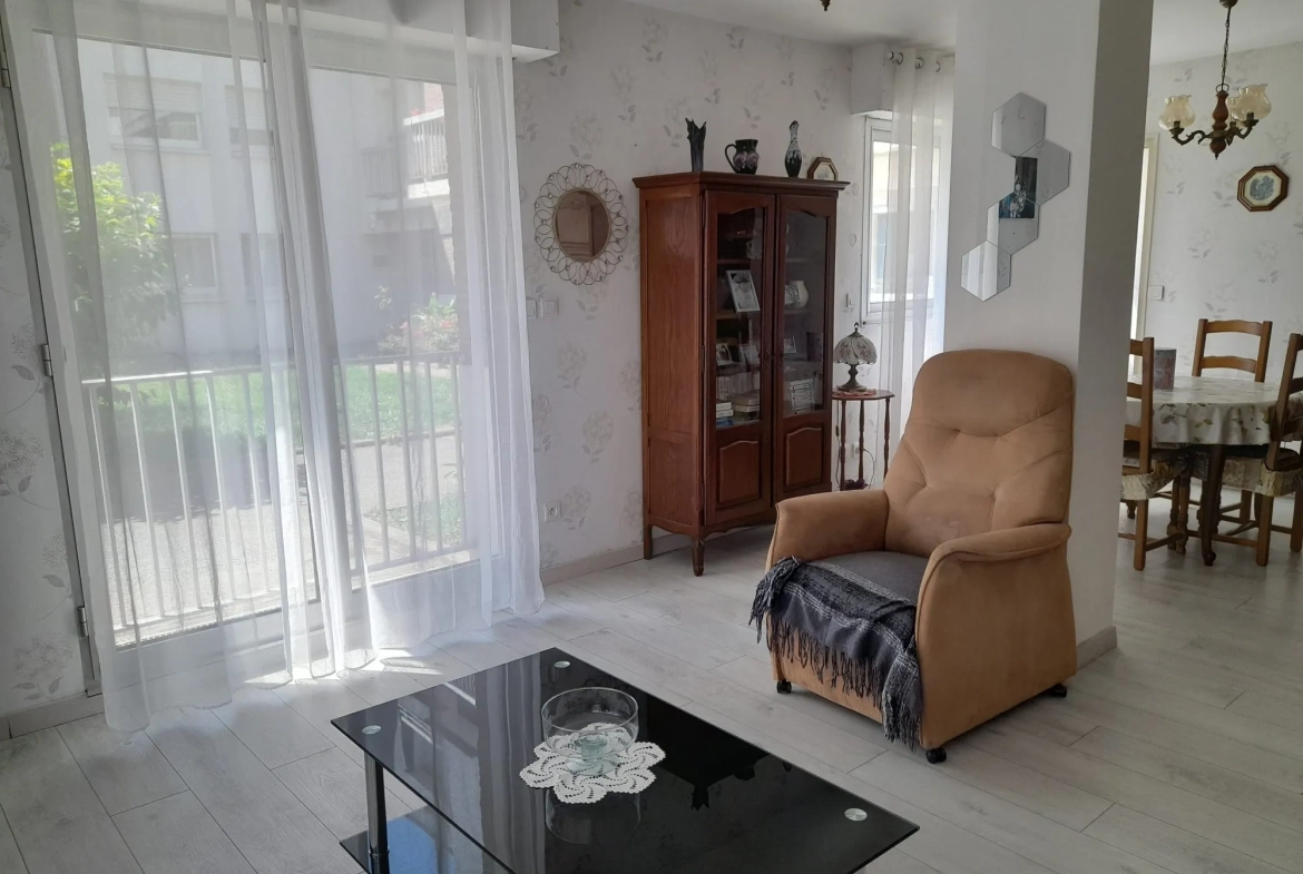 Appartement à vendre de 65 m² rénové en centre-ville d'Abbeville 