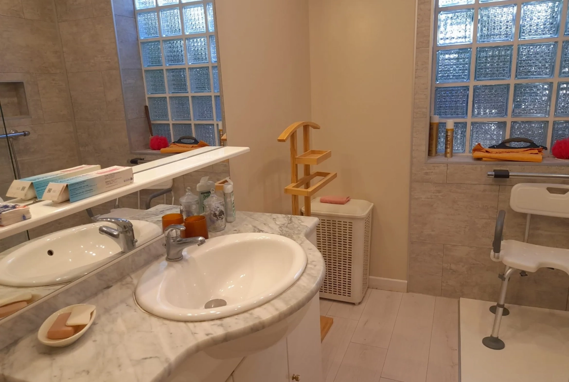 Appartement à vendre de 65 m² rénové en centre-ville d'Abbeville 