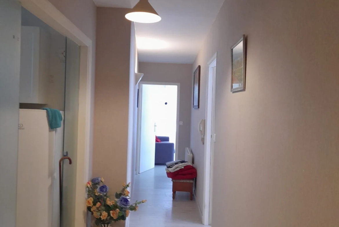 Appartement à vendre de 65 m² rénové en centre-ville d'Abbeville 