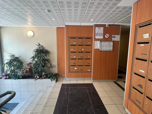 Appartement à vendre à Mâcon – 3 pièces, 65 m² avec garage double, proche centre-ville et gare