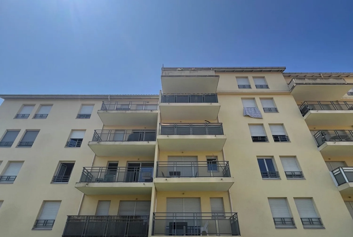 Appartement à vendre à Mâcon – 3 pièces, 65 m² avec garage double, proche centre-ville et gare 