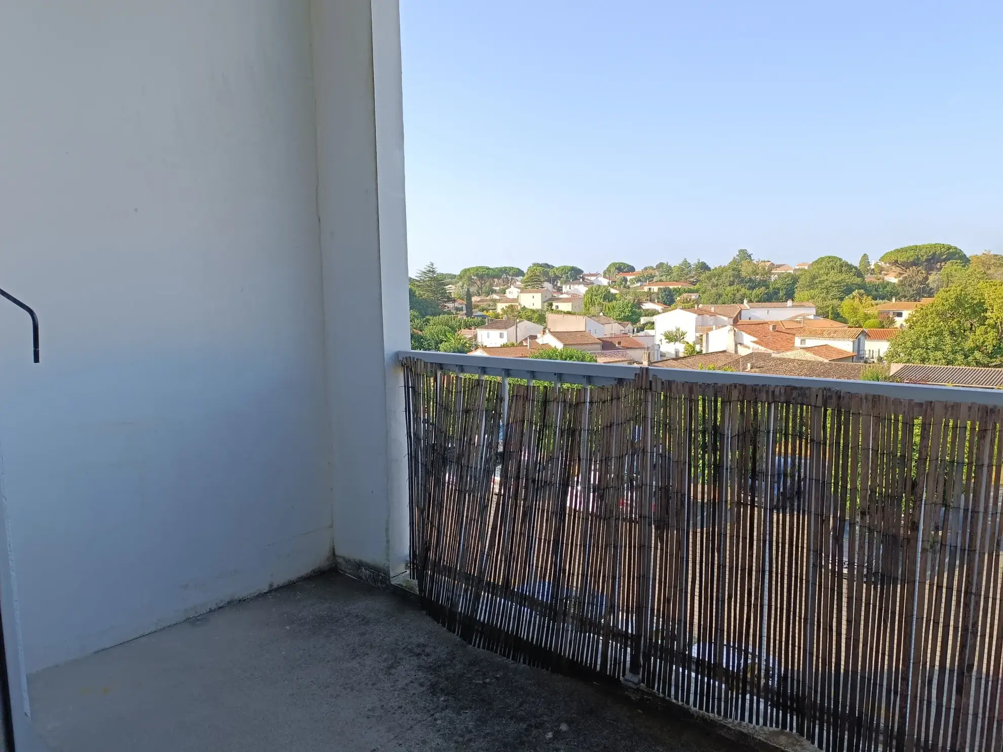 Appartement T2 duplex avec balcon, parking privé à Meschers-sur-Gironde 