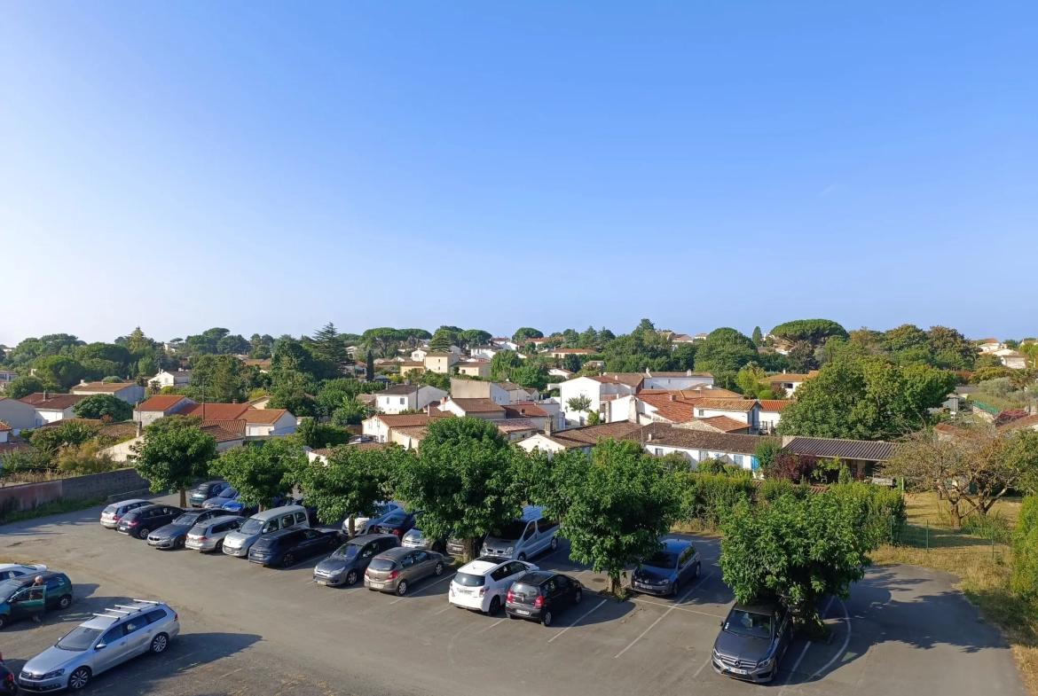 Appartement T2 duplex avec balcon, parking privé à Meschers-sur-Gironde 
