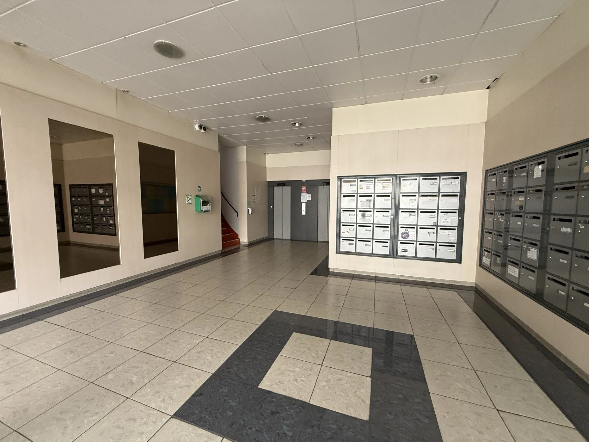 Bureau de 35 m² à Place RABELAIS, Tours - Espace professionnel modulable 