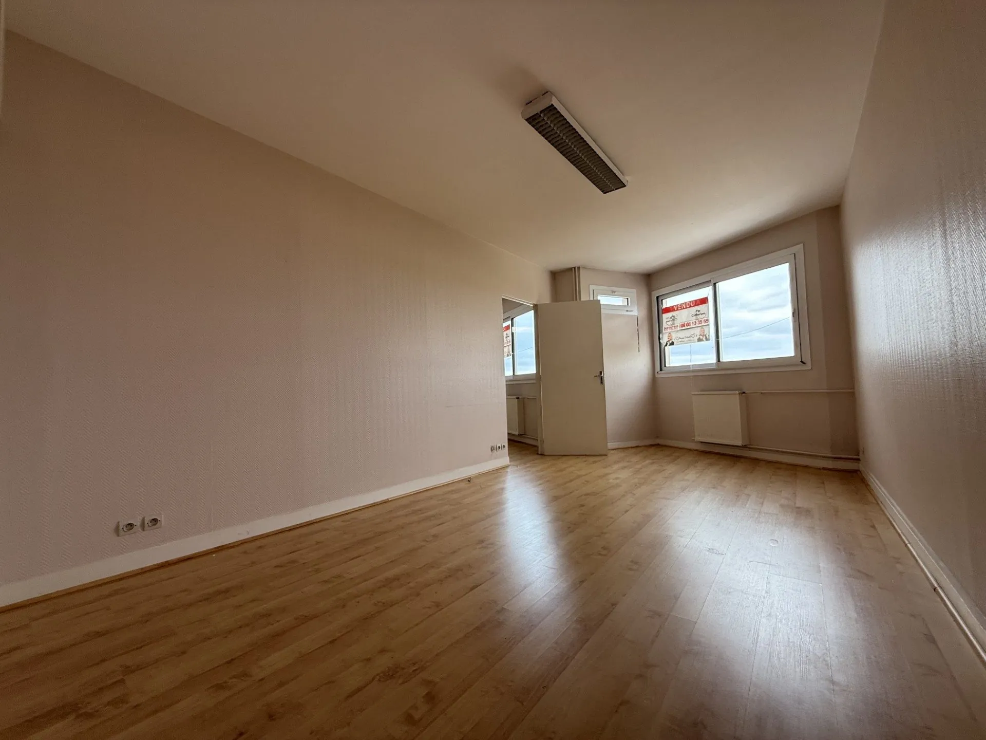 Bureau de 35 m² à Place RABELAIS, Tours - Espace professionnel modulable 