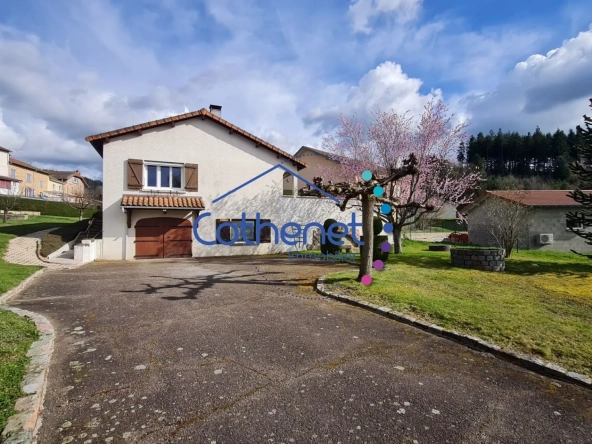 Villa semi plain-pied de 95 m² avec grand terrain à Cours
