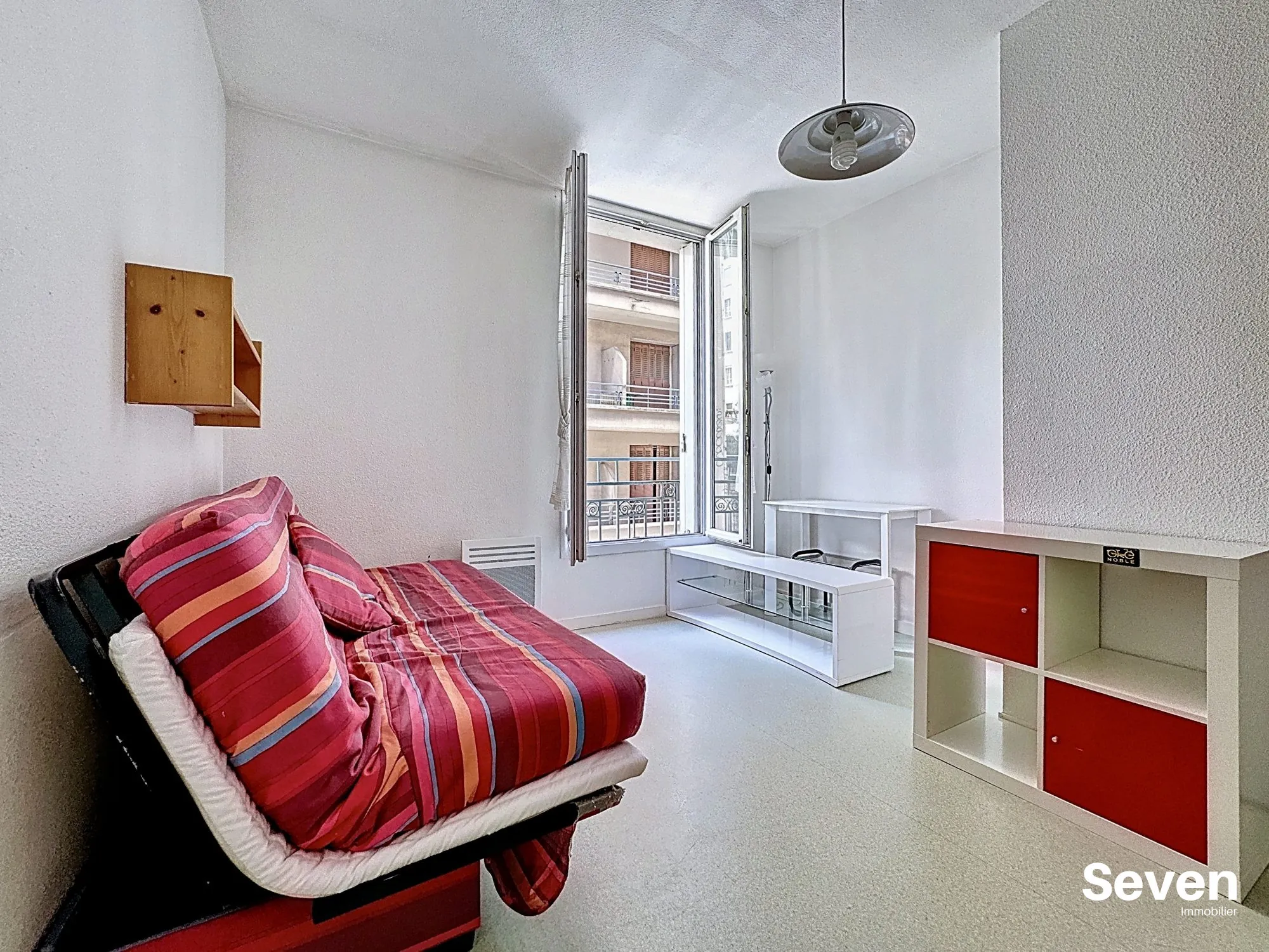 Studio meublé à vendre proche de la gare à Grenoble - 17 m² idéal investissement 