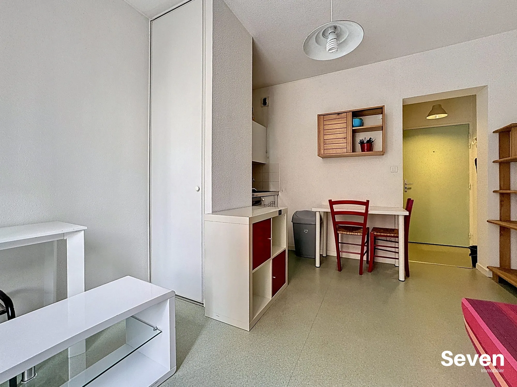 Studio meublé à vendre proche de la gare à Grenoble - 17 m² idéal investissement 