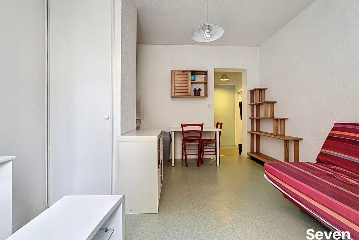 Studio meublé à vendre proche de la gare à Grenoble - 17 m² idéal investissement 