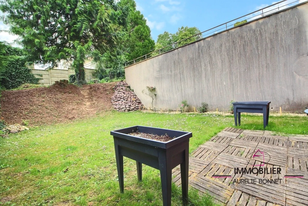 Appartement 42 m² avec jardin et parking proche centre de Lisieux 