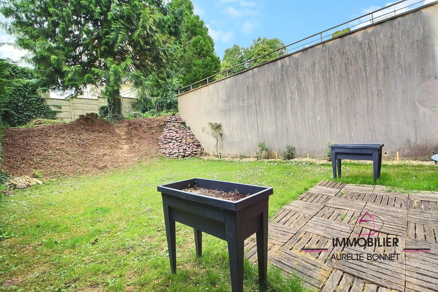 Appartement 42 m² avec jardin et parking proche centre de Lisieux 