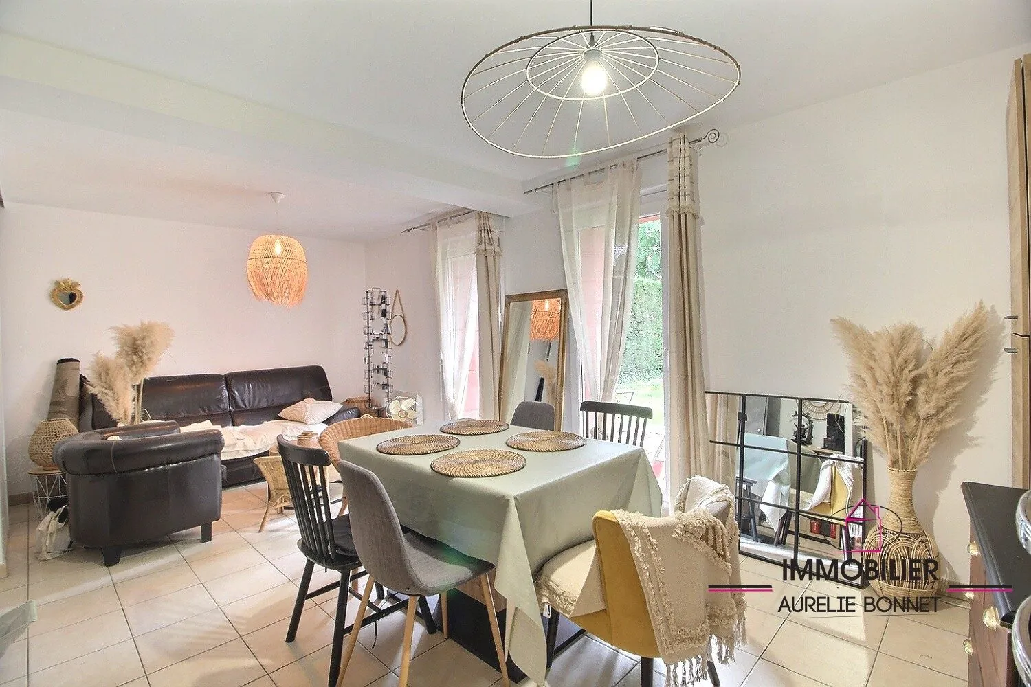 Appartement 42 m² avec jardin et parking proche centre de Lisieux 
