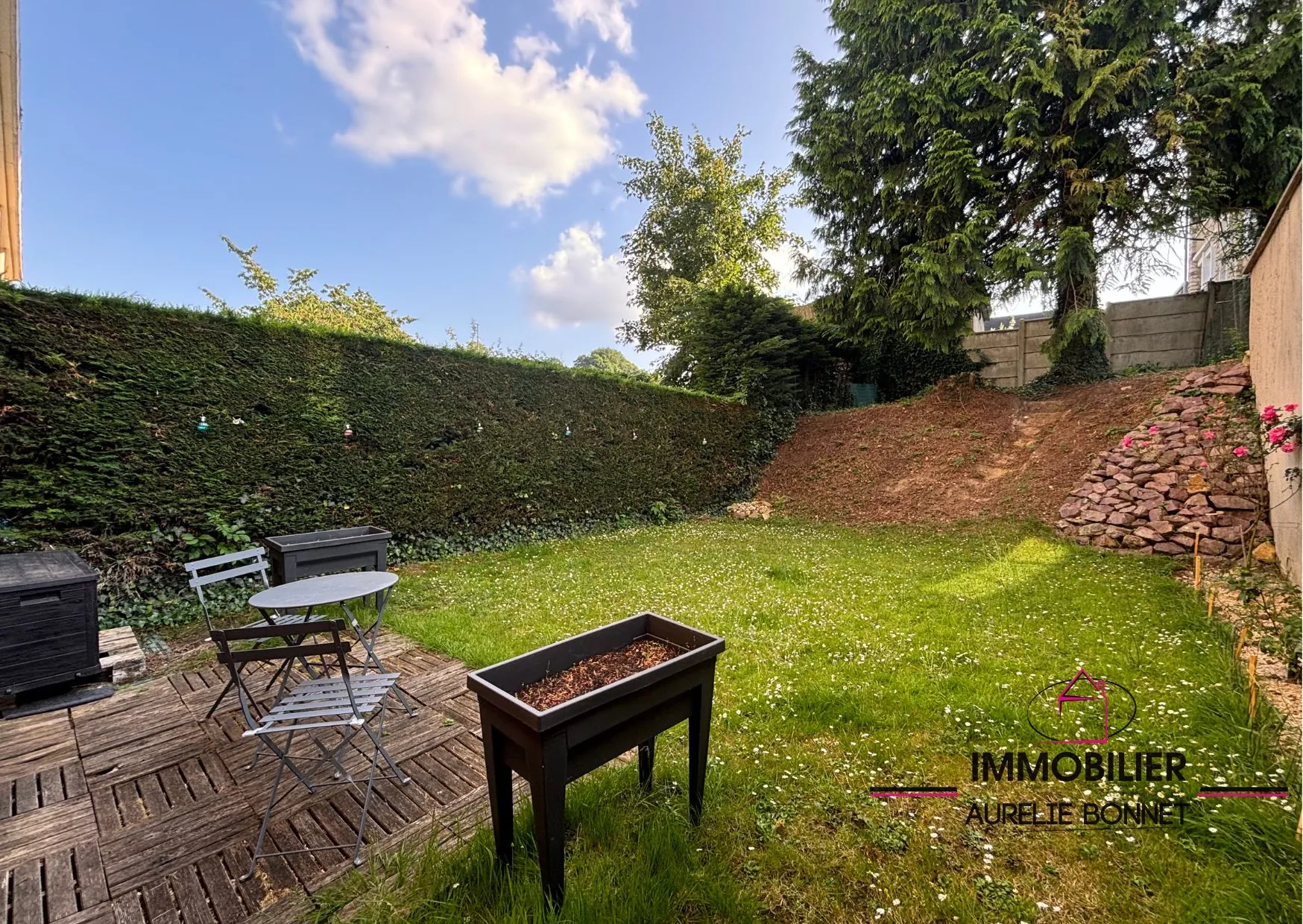 Appartement 42 m² avec jardin et parking proche centre de Lisieux 